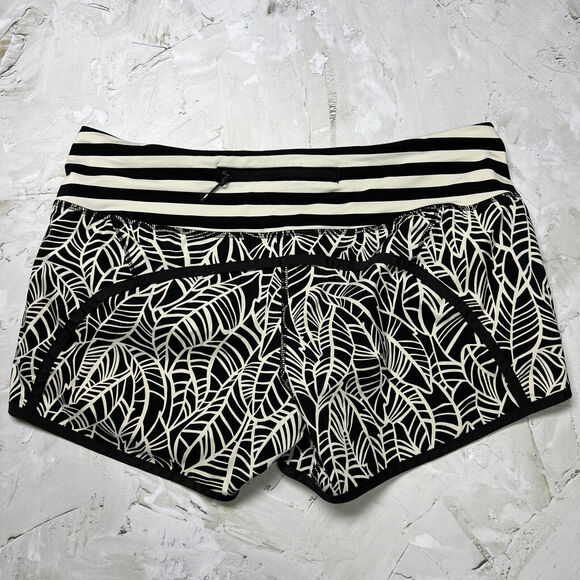 Lululemon Pretty Palm Run Times Shorts 4" SIZE 8 WAIST 33 Black White Liner - Picture 4 of 11